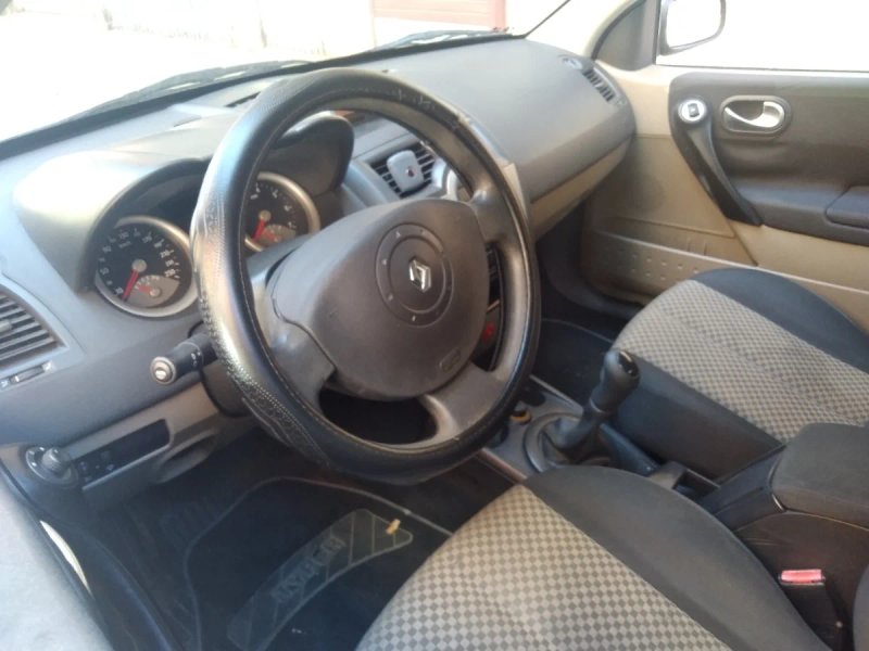 Renault Megane 2003 - foto 1