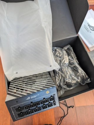 Fuente de Alimentación / Fonte ASUS ROG Loki 1200W