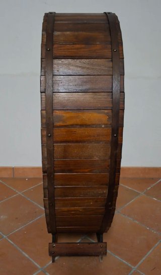 Cantinetta vino in legno scuro