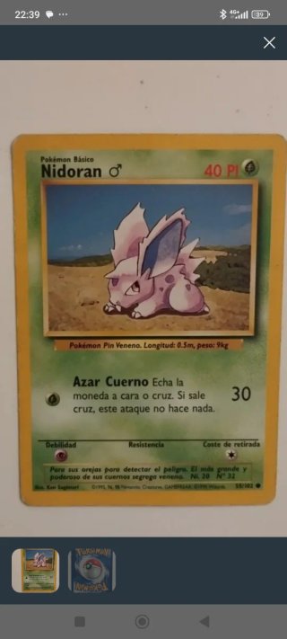 Juego de sake y cartas Pokémon