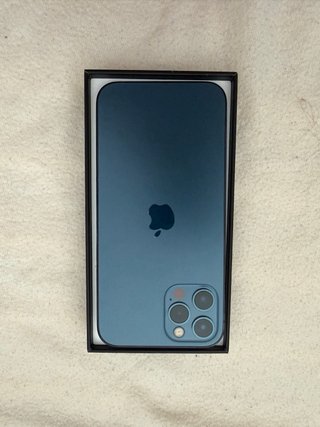 Iphone 12 pro 128 gb + Mag safe charge