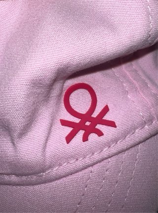 Gorra rosa Benetton