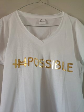 T-shirt Lalemarás bianca con stampa oro