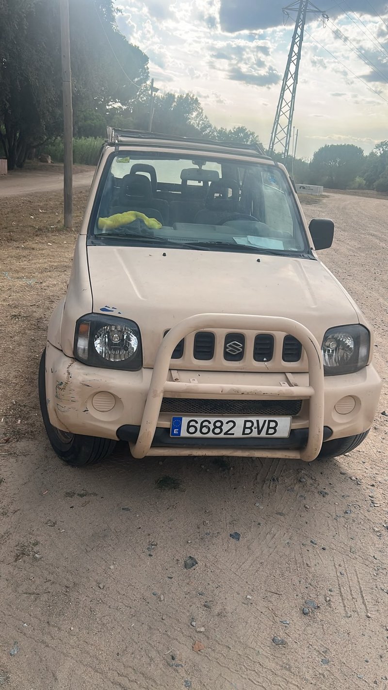 Suzuki Jimny 2000 - foto 1