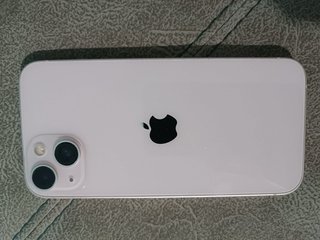 iPhone 13 rosa.