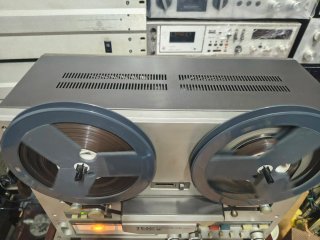 Magnetófono TEAC X-300R