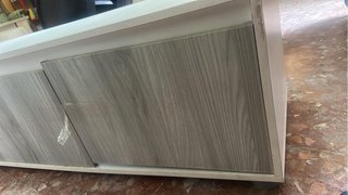 Mueble TV blanco y gris
