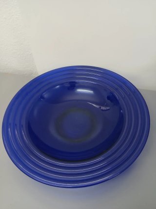 Fruteira/centro de mesa azul em vidro