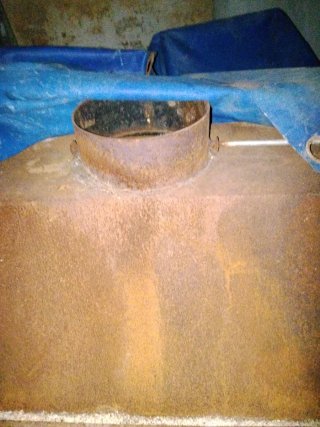 Chimenea de hierro negra