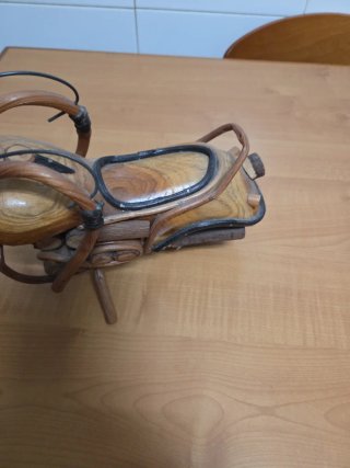 Moto Harley Davidson de madera artesanal