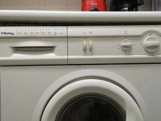 Lavadora blanca