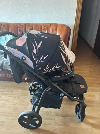 Carrito de bebe   Marca lionelo