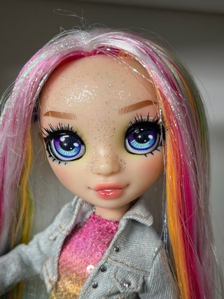 Rainbow High Amaya