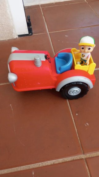 Juguetes Cocomelon - Coche y Tractor
