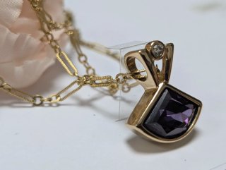 Collar antiguo con colgante