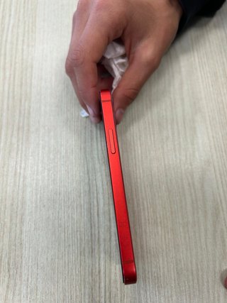 iPhone 12 mini rojo