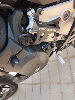 BMW F900XR Triple Black 105cv-