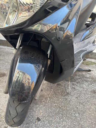 Suzuki Burgman 125 Maxi Scooter Negra
