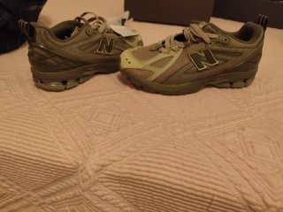 Zapatillas New Balance Beige y Verde