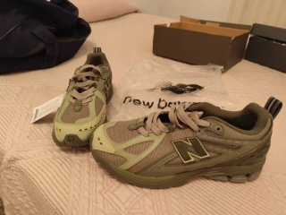 Zapatillas New Balance Beige y Verde