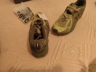 Zapatillas New Balance Beige y Verde