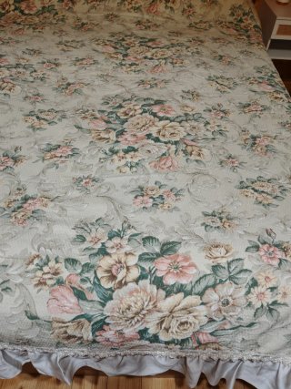 Colcha Antigua Flores Beige y Rosa