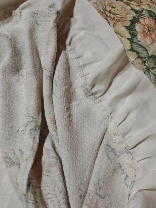 Colcha Antigua Flores Beige y Rosa