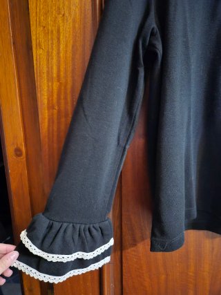 Camiseta negra manga larga corazón