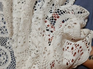 Colcha antigua de ganchillo blanco