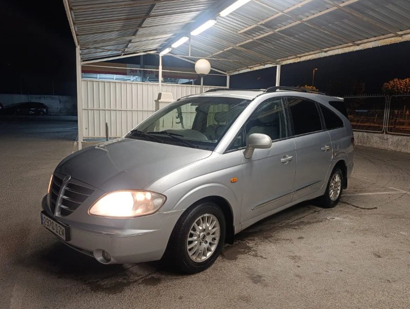 SsangYong Rodius 2006 - foto 1