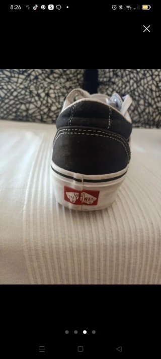 Deportivas Vans Negras y Blancas