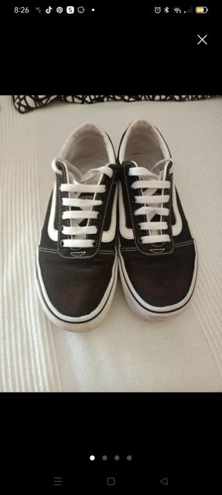 Deportivas Vans Negras y Blancas