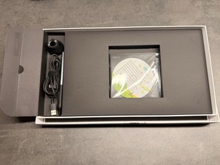 Tavoletta grafica Huion HS610 completa