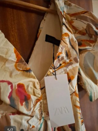 Vestido Zara estampado midi