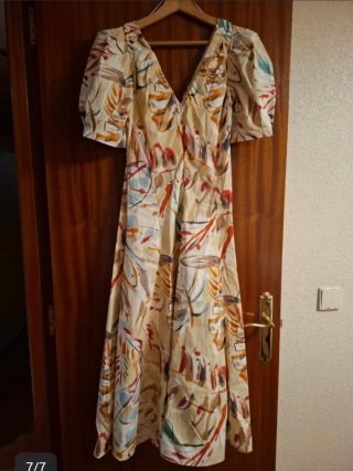 Vestido Zara estampado midi