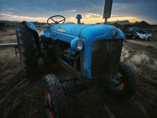 Tractor Ebro 48 funcionando