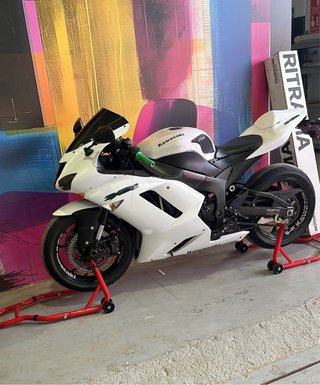 Kawasaki ZX6R Ninja 2008 Blanca