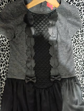 Vestido Manoush detalles cuero y falda aglobi