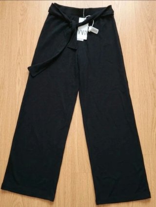 Pantalón ancho Zara negro Talla M