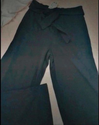 Pantalón ancho Zara negro Talla M