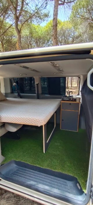 Volkswagen Caravelle 2010