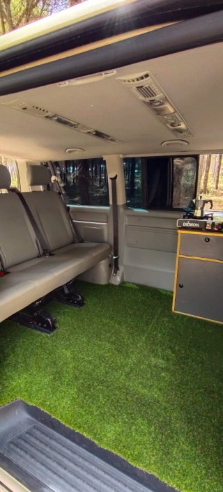 Volkswagen Caravelle 2010