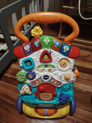 Tacatá y mesa de juegos VTech