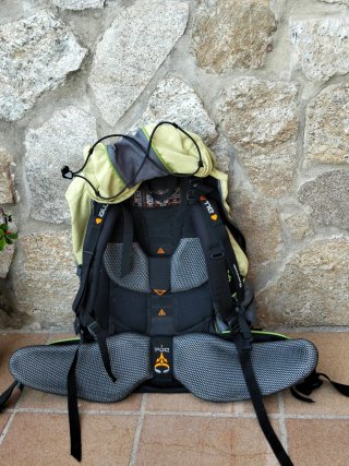 Mochila Quechua Forclaz 60 Air 60L