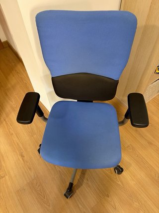 Silla de oficina Steelcase Let's B azul