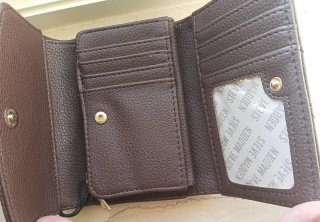Portafoglio Steve Madden trapuntato marrone