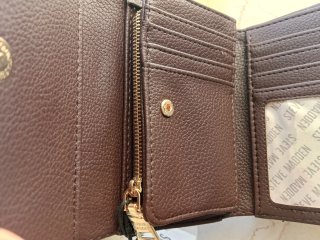 Portafoglio Steve Madden trapuntato marrone