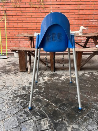 Trona bebé azul y blanca