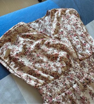Vestido floral blanco y rosa