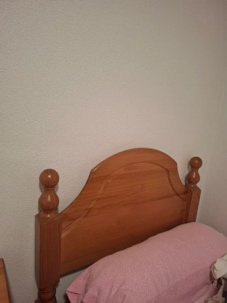 2 cabeceros madera pino + mesitas